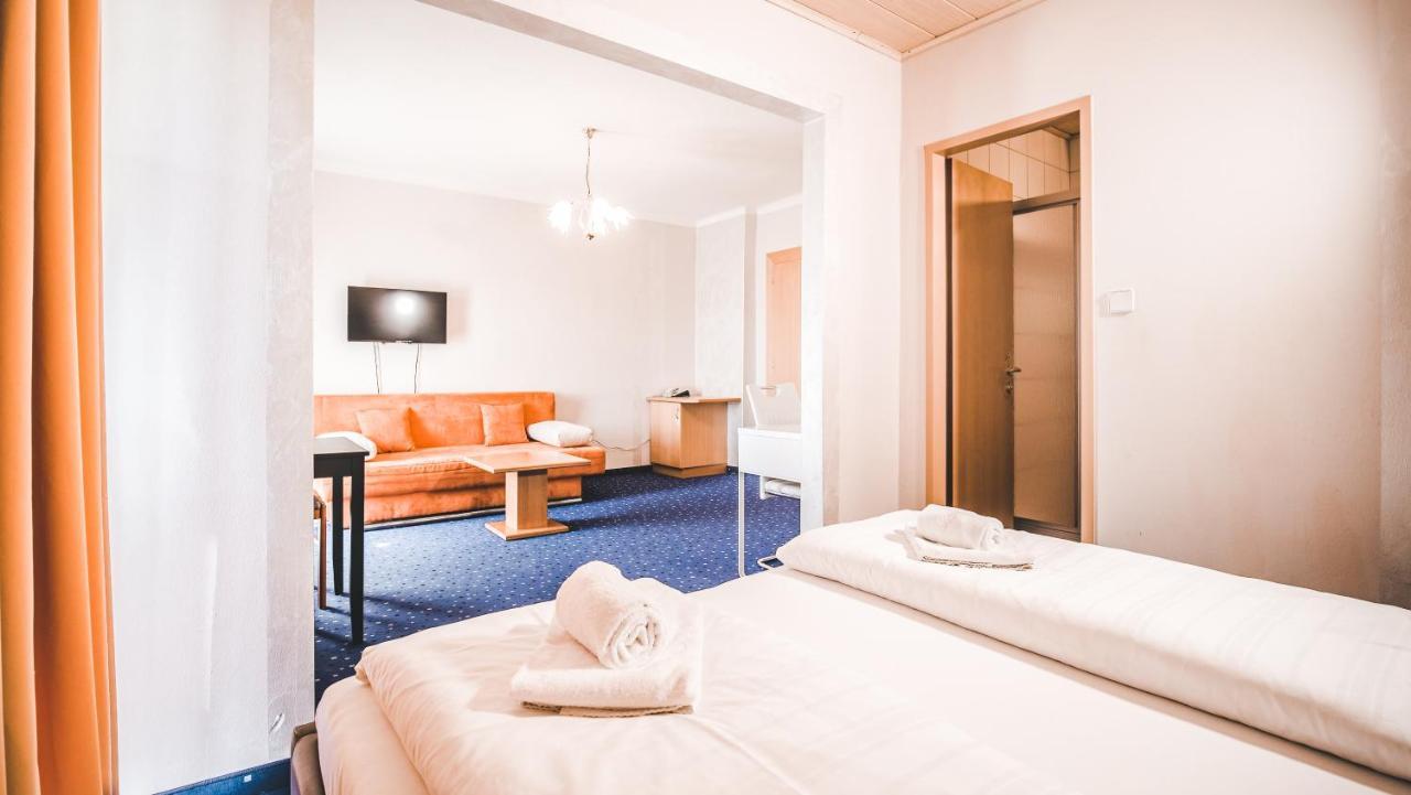 Hotel Karntnerhof Velden By S4Y Velden am Woerthersee Exterior photo